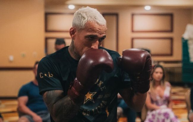 Полная доминация: Оливейра без шансов для Холлоуэя выиграл главный бой UFC 326