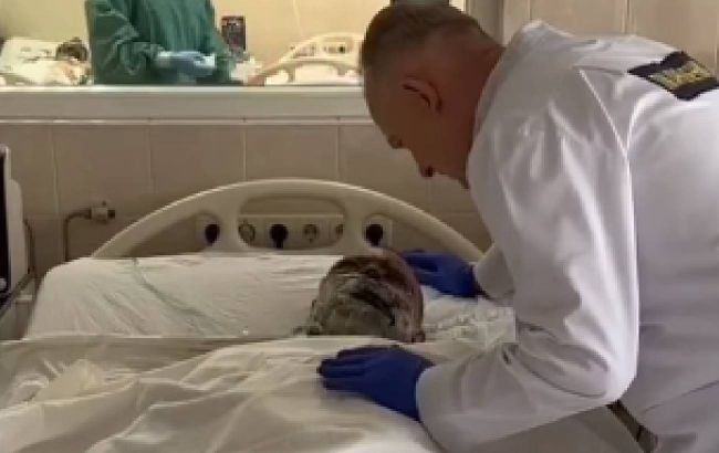 Ледь вибрався із палаючого танку. Історія воїна, який дивом врятувався, вразила українців