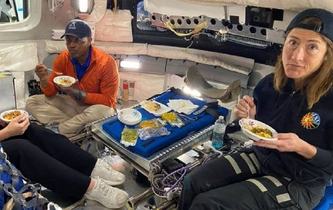 Астронавти NASA провели симуляцію першого дня польоту на Місяць (фото)