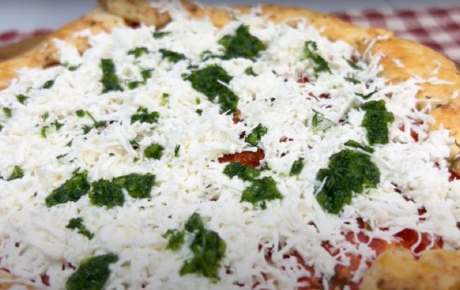 Краще, ніж піца: рецепт галети з помідорами і бринзою до вечері