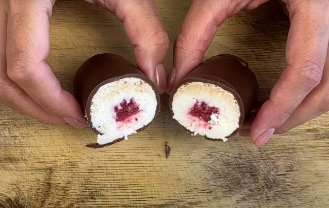 Глазуровані сирки з полуницею: рецепт смакоти з дитинства від Лізи Глінської з "МастерШеф"