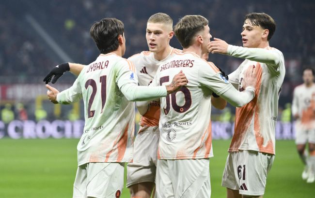 Довбик ассистом принес "Роме" ничью с "Миланом" в Серии А