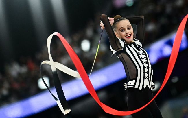 Гімнастки Онофрійчук та Каріка відкрили сезон Гран-прі подвійною перемогою