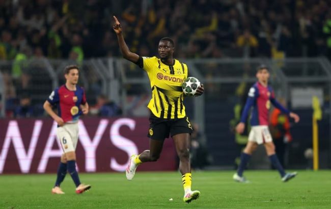 ПСЖ и "Барселона" в конкурентных ответных матчах пробились в полуфинал Лиги чемпионов