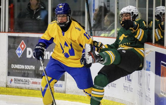 Жіноча збірна України без шансів поступилась лідерам на хокейному чемпіонаті світу