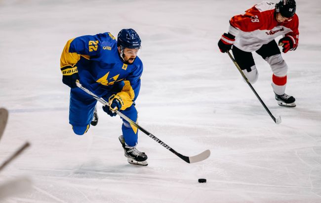 Украина в серии буллитов уступила Великобритании на старте ЧМ по хоккею