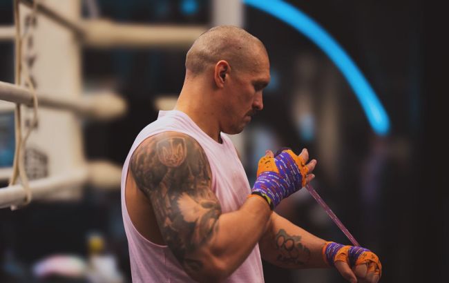 Усик готовит корпус к ударам: видео жесткой тренировки перед реваншем с Дюбуа
