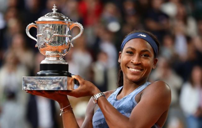 Гофф с камбэком победила Соболенко в финале и впервые триумфовала на "Ролан Гаррос"