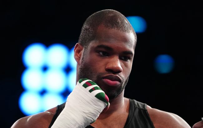 Як Дюбуа рачкував на канвасі: найважчі моменти в кар'єрі британця (відео)