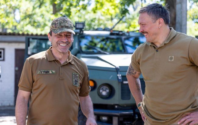 Усик приїхав до військових на реабілітацію: зворушлива зустріч потрапила на відео