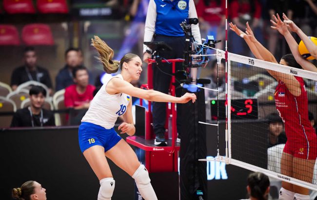 Україна розгромно програла Сербії в своєму першому за понад 30 років матчі волейбольного ЧС (відео)