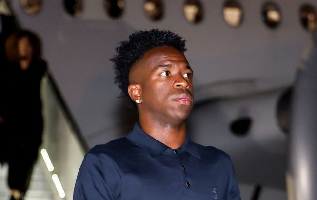 "Реальне" божевілля: як Луніна та його одноклубників зустріли в Казахстані (відео)