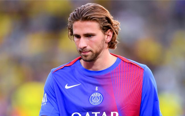 ПСЖ устроил игрокам испытание на память: Забарный рассмешил одноклубников (видео)