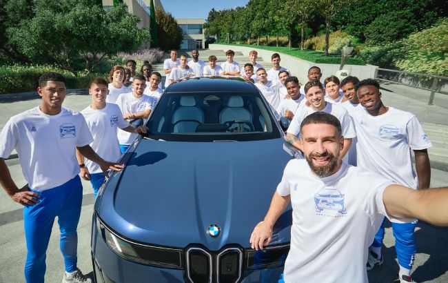 Лунін та зірки "Реала" отримали новенькі BMW: які моделі обрали Мбаппе, Вінісіус та інші (фото та відео)