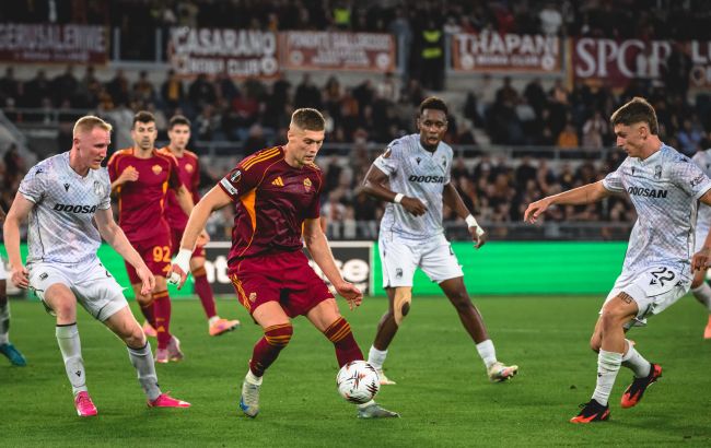 Довбик остаточно вирішив піти з "Роми": які в нього варіанти