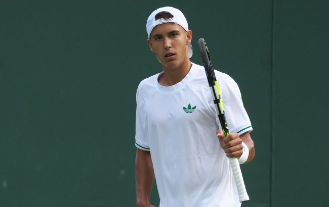 "Герой" языкового скандала отрекся от Украины: 17-летний экс-лидер теннисного рейтинга сменил флаг