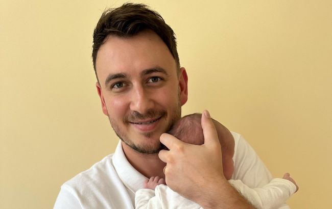 "Найсолодша дитина у світі". Ivan NAVI вперше показав обличчя 4-місячного сина (фото)