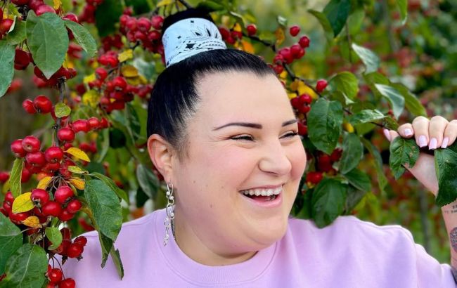 Alyona Alyona сказала, скільки тисяч доларів витрачає на життя в селі