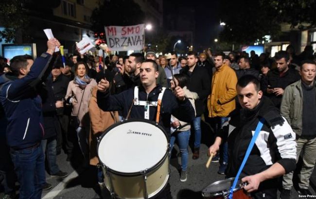 В Черногории требуют отставки президента и правительства