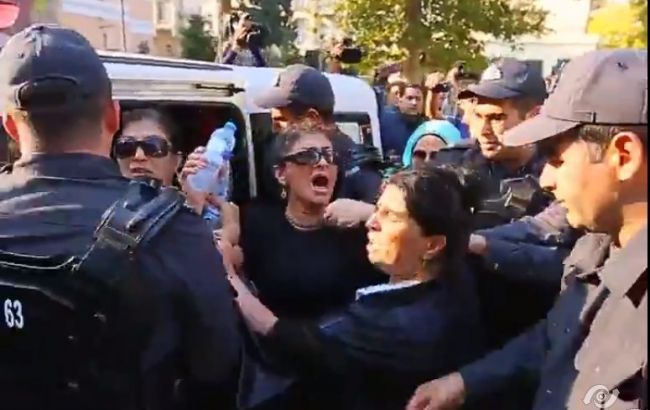 Евросоюз призвал расследовать задержания на митинге в Баку