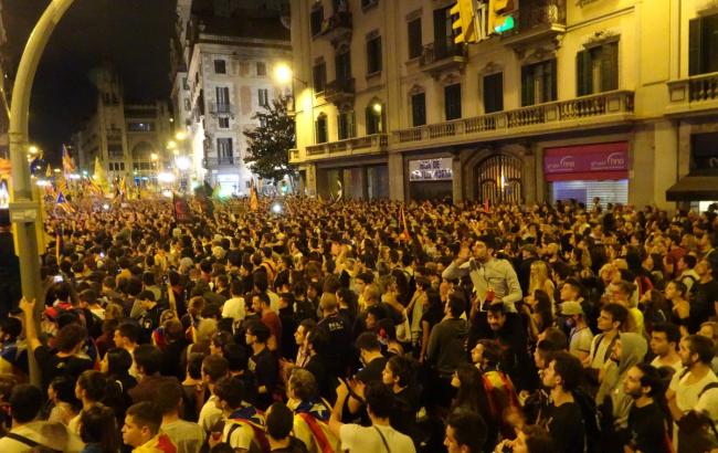 В ходе протестов в Барселоне пострадали десятки человек