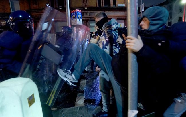 Топливный бунт в Ирландии: полиция прорвала блокаду единственного нефтезавода страны