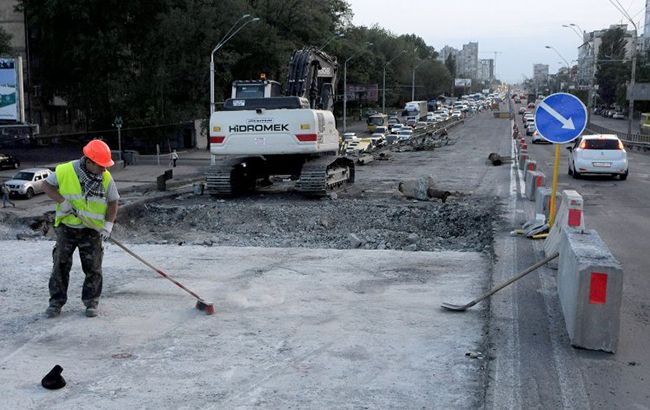 В Киеве частично ограничат движение на проспекте Палладина