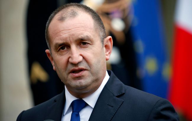 Президент Болгарії про відправку зброї Україні: гасіння пожежі бензином