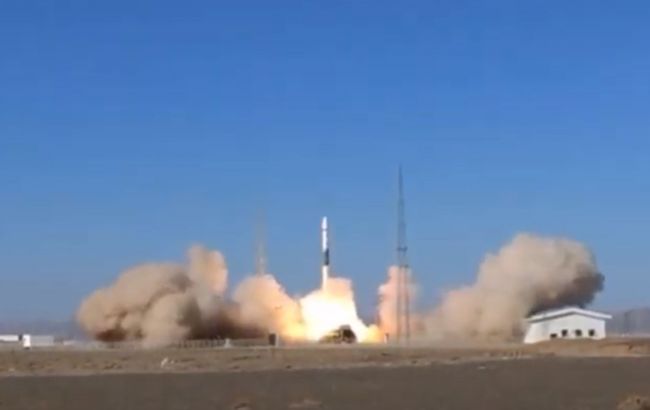 Китай запустил в космос два спутника