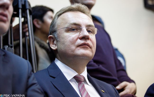 Садовый анонсировал увольнение около 200 работников Львовского горсовета