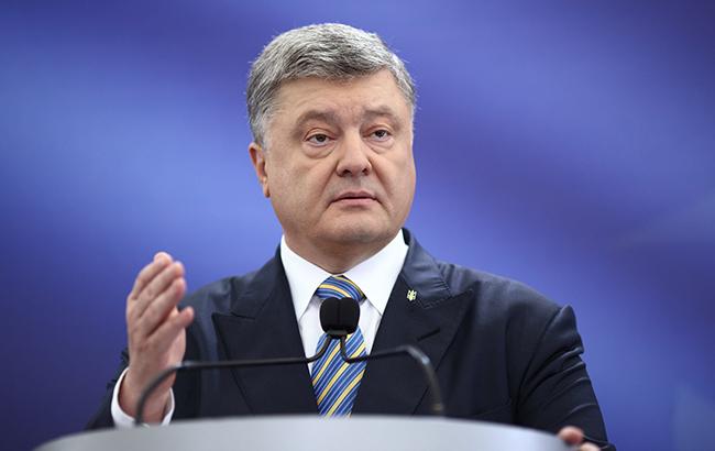 Порошенко поручил Кабмину проверить цены на лекарства