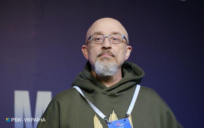 Резніков показав 10-ту модель FPV-дрона, яка стає в експлуатацію у ЗСУ