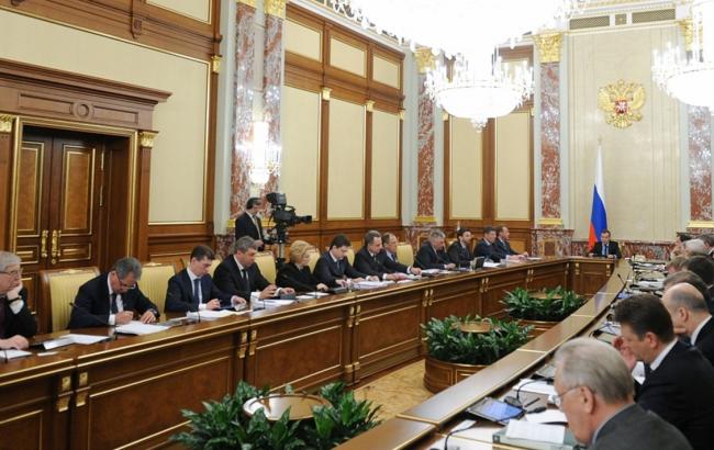 Кабмин РФ выделяет 20 млрд руб на развитие импортозамещения и "доступных технологий"