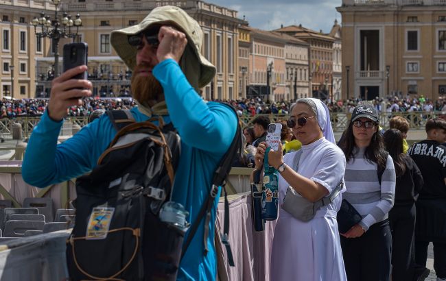 У Ватикані відключать мобільний зв'язок під час конклаву з обрання нового Папи