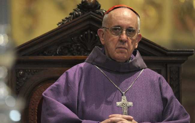 Папа Римский призвал к запрету ядерного оружия