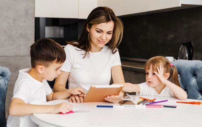 Нянь-українок шукають у різних країнах світу. Де платять найбільше