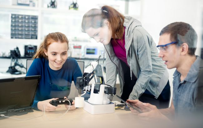 У вишах України з'являться RoboLab: де буде перша лабораторія і як долучитись