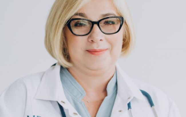 Студент, бросивший яйцо в Януковича, стал большой "шишкой" в Укрзализныце