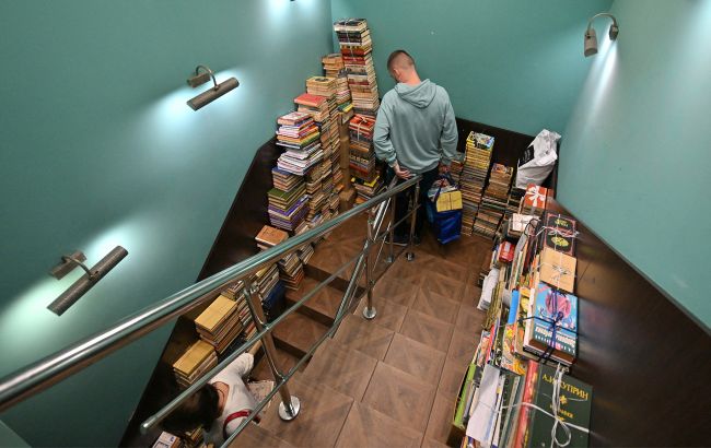 Література російською зникне зовсім? Які книжки планують вилучити з обігу в Україні