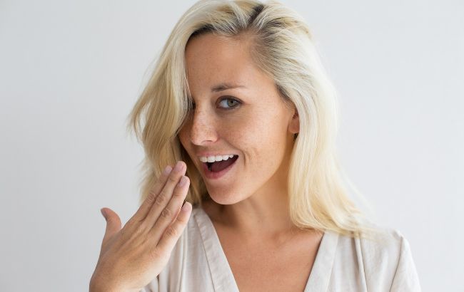 Стоматологи рекомендують. Домашній копієчний спосіб, який видаляє зубний камінь