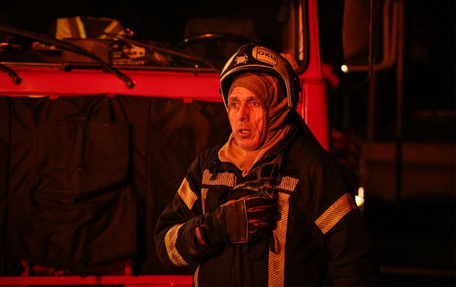 РФ второй раз за день ударила по многоэтажкам в Сумах (фото)