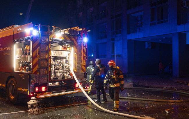 Журналіст виніс 4-річну дівчинку з палаючої квартири після удару дрона: що відомо