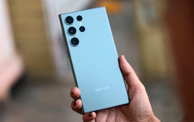 Samsung Galaxy S24 Ultra вперше "засвітився" на живих фото