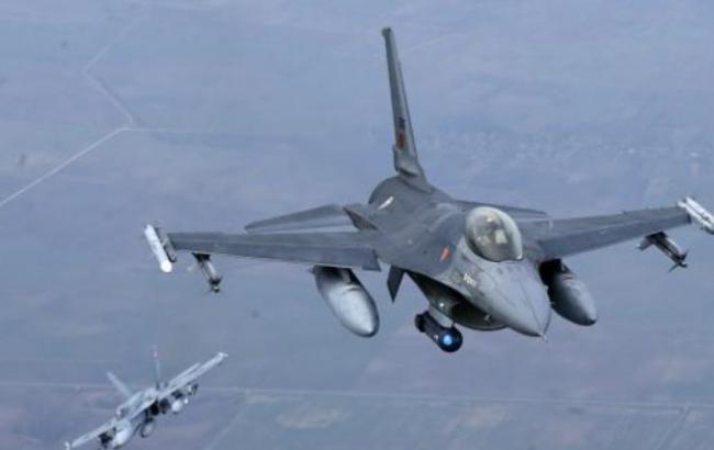 Військовий літак розбився під Дамаском