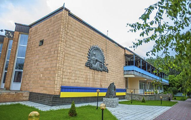 Как кормят эвакуированных украинцев из Китая: видео из Новых Санжар