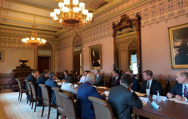 Премьер Косова намерен обсуждать в США только независимость, президент Сербии - против