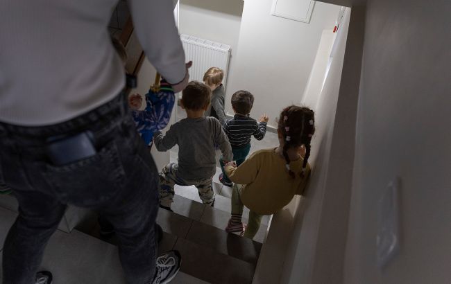 В Ужгороді п&rsquo;ятикласник приніс на уроки макет міни: учнів та вчителів евакуювали зі школи