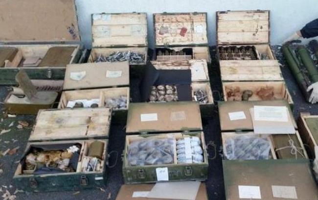 В Луганской области обнаружили тайники с оружием на территории детского лагеря