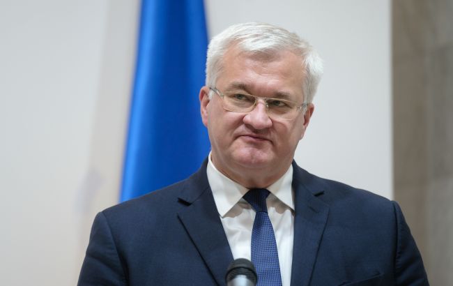 Україна похвалила Навроцького за "гарне рішення" щодо Орбана