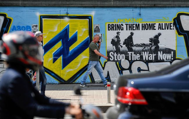 В разведке объяснили, зачем Россия признала "террористами" полк "Азов"